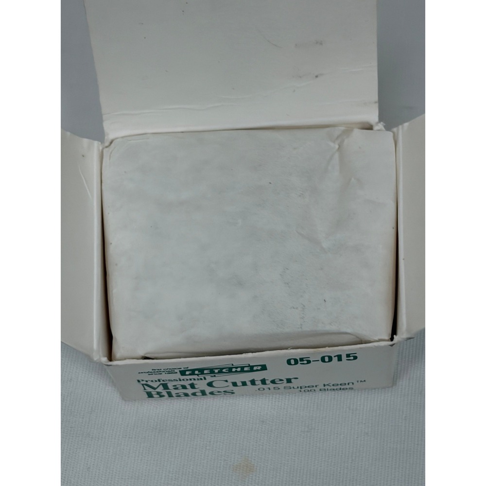 Fletcher 05-015 Professional Mat Cutter Blades .015 Super Keen 100 Count Box - Picture 5 of 6